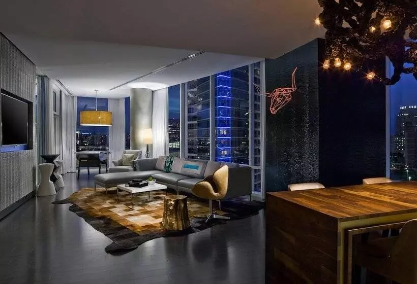 سوییت, W Dallas