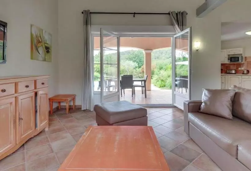 プール付３ベッドルーム　ビラ, Vacanceole – Le Domaine De Camiole