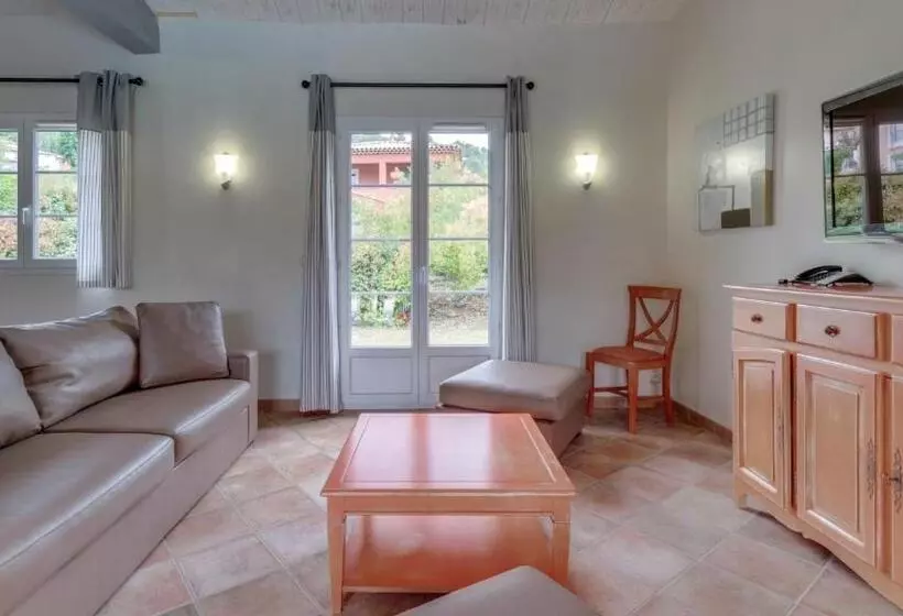 プール付３ベッドルーム　ビラ, Vacanceole – Le Domaine De Camiole