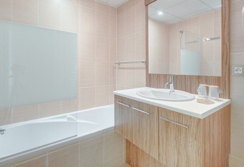 إستديو قياسى مزود بشرفة, Vacanceole – Le Domaine De Camiole