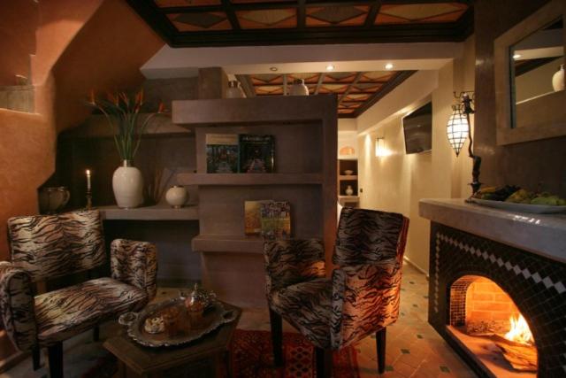 سوئیت با وان آب گرم, Riad Moullaoud