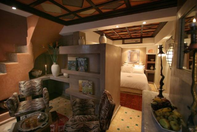 سوئیت با وان آب گرم, Riad Moullaoud