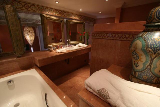 سوییت جونیور, Riad Moullaoud