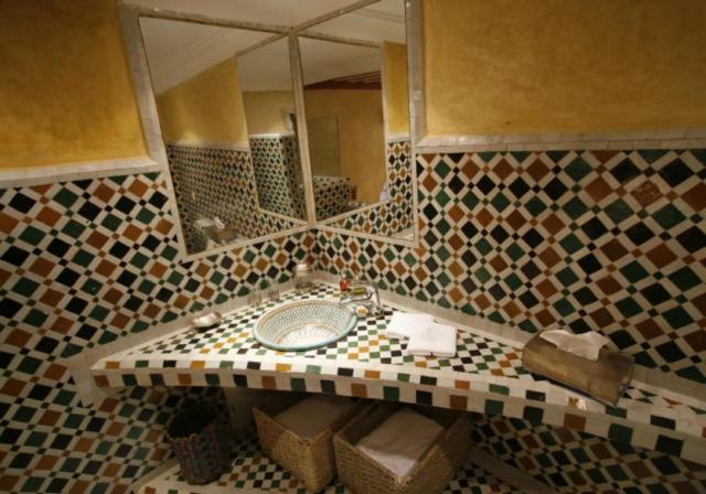 اتاق سوپریور, Riad Moullaoud