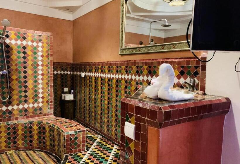 اتاق لوکس, Riad Moullaoud