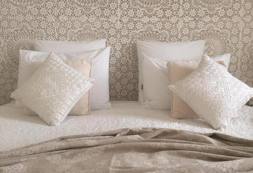 Standard Triple Room, Riad Les Orangers D Alilia