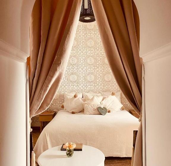 Standard Triple Room, Riad Les Orangers D Alilia