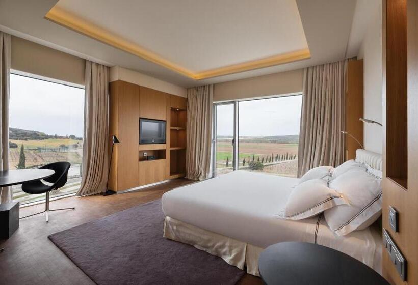 Королевский Люкс, Valbusenda Hotel Bodega & Spa