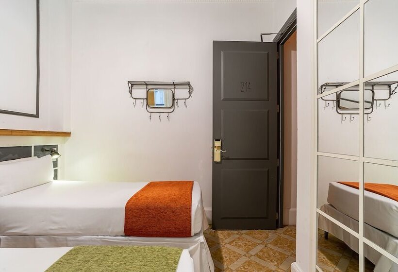 Номер Стандарт, Casa Gracia Barcelona   Hostel