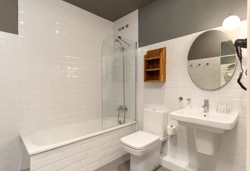 اتاق استاندارد چهار تخته, Casa Gracia Barcelona   Hostel