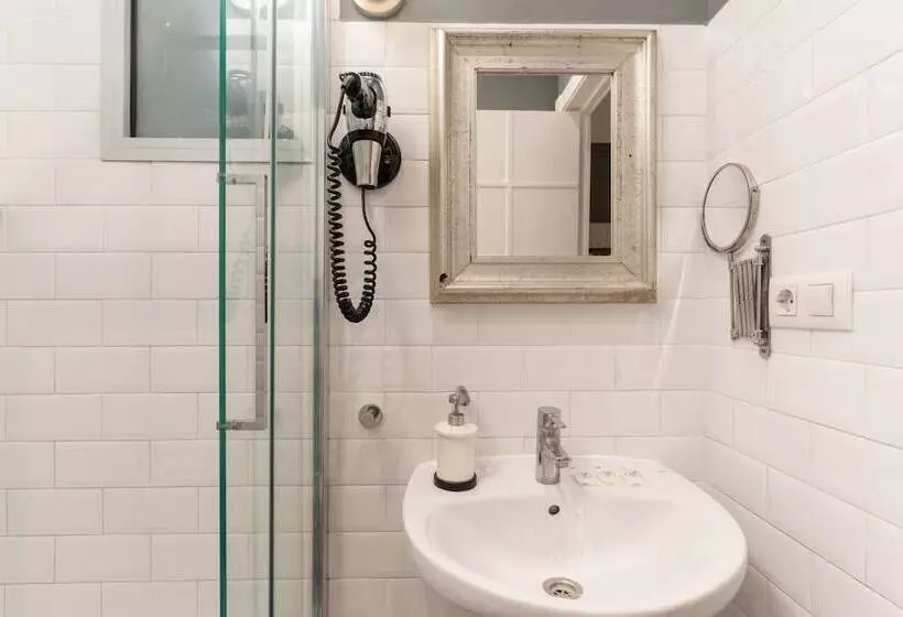 تختخواب در اتاق مشترک, Casa Gracia Barcelona   Hostel