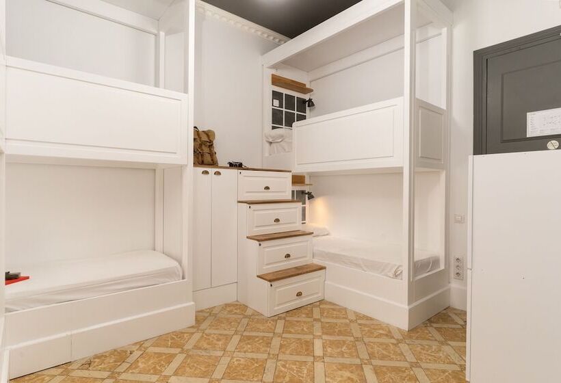 تختخواب در اتاق مشترک, Casa Gracia Barcelona   Hostel