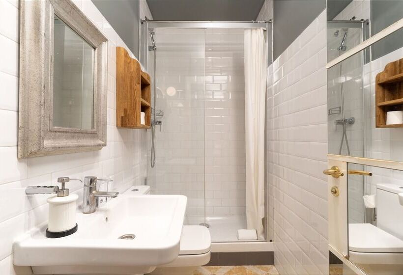 تختخواب در اتاق مشترک, Casa Gracia Barcelona   Hostel