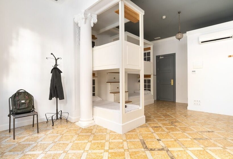 تختخواب در اتاق مشترک, Casa Gracia Barcelona   Hostel
