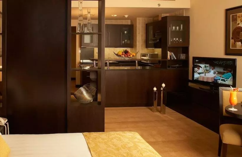 プレミアムスイート, Al Manzel Hotel Apartments