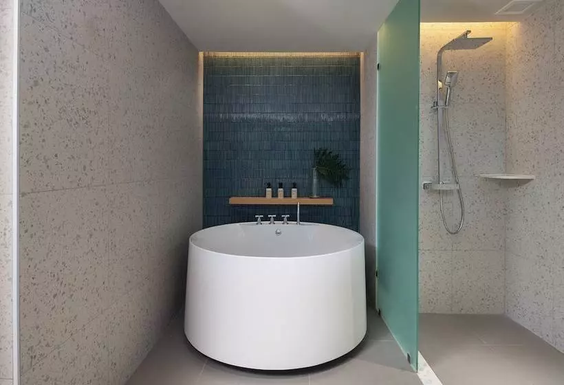 スイート, Amari Bangsaen