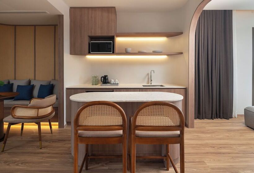 סוויטה, Amari Bangsaen