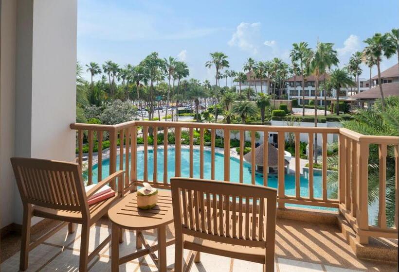 חדר דחוקס עם מיטת קינג, Amari Bangsaen