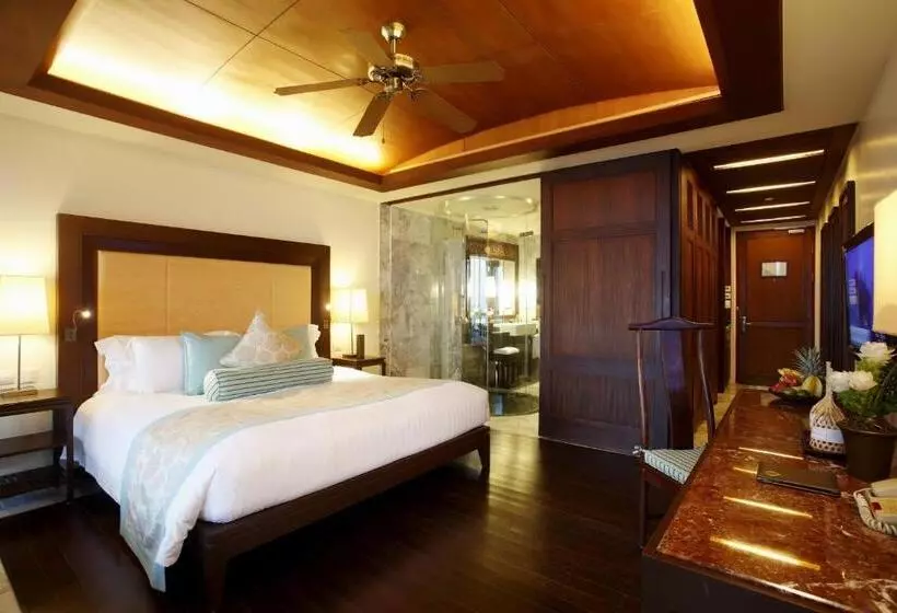 キングサイズベッドのデラックスルーム, Centara Grand Beach Resort Phuket   Sha Plus