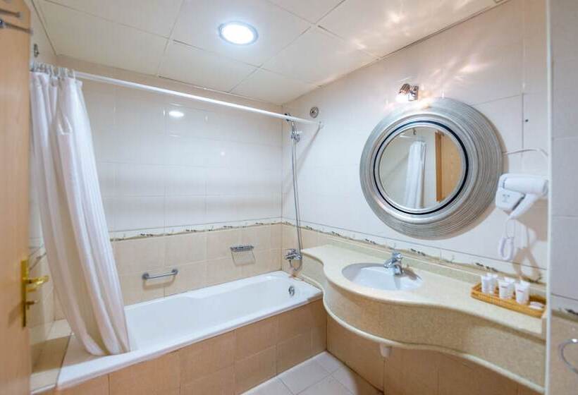 سوییت اجرایی, Crystal Plaza