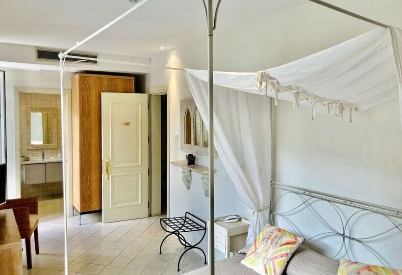 可观山景的小型套房, Dei Congressi