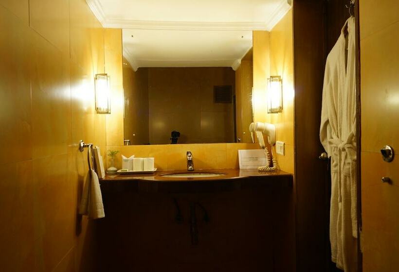 اتاق لوکس, Dudhsagar Spa Resort