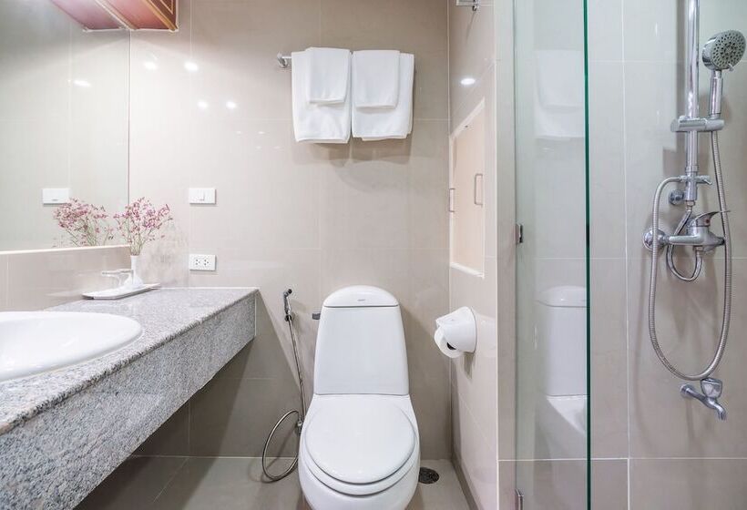 سوییت لوکس, Evergreen Place Siam By Uhg