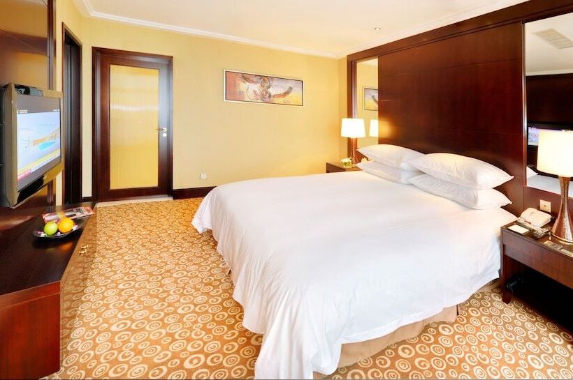 Люкс Superior, Golden Eagle Summit Hotel Downtown