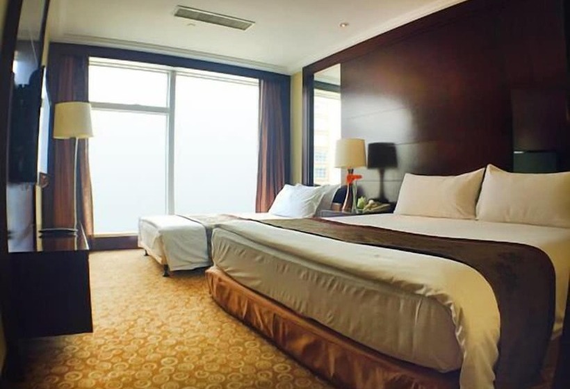 Family Suite, Golden Eagle Summit Hotel Downtown