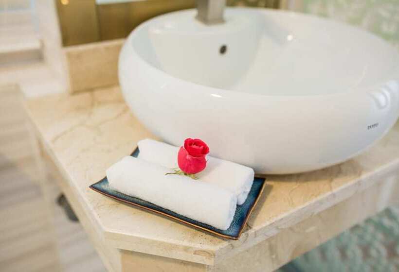 سوییت خانوادگی, Little Hanoi Deluxe