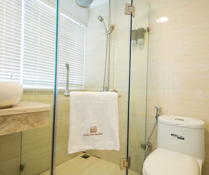 اتاق اجرایی, Little Hanoi Deluxe