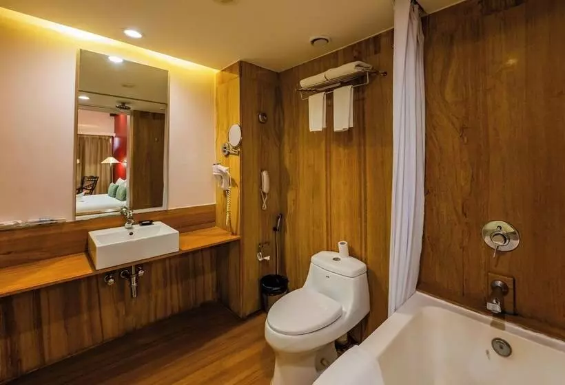 キングサイズベッドのデラックスルーム, O Hotel Goa, Candolim Beach