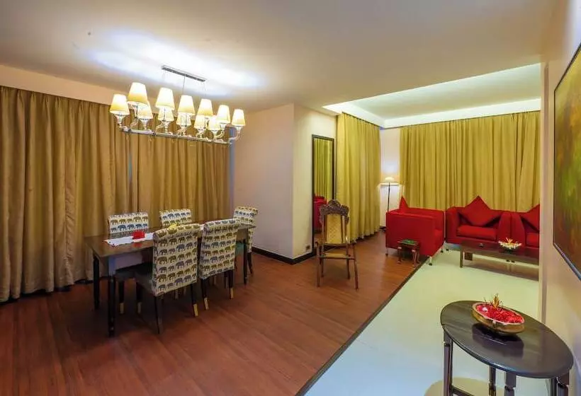 プレジデントスイートルーム, O Hotel Goa, Candolim Beach
