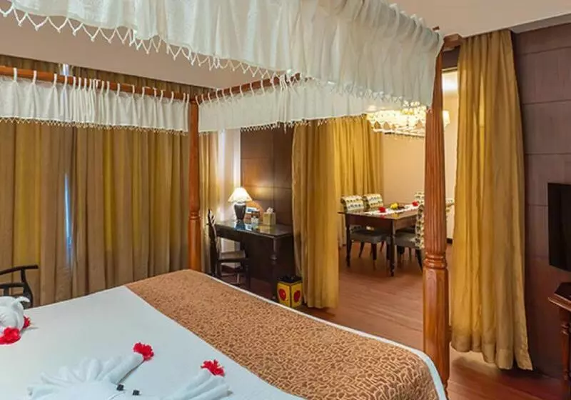 プレジデントスイートルーム, O Hotel Goa, Candolim Beach