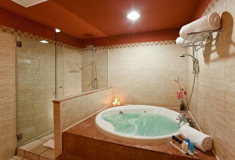 סוויטת דלוקס נוף לים, Occidental Jandia Royal Level - Adults Only