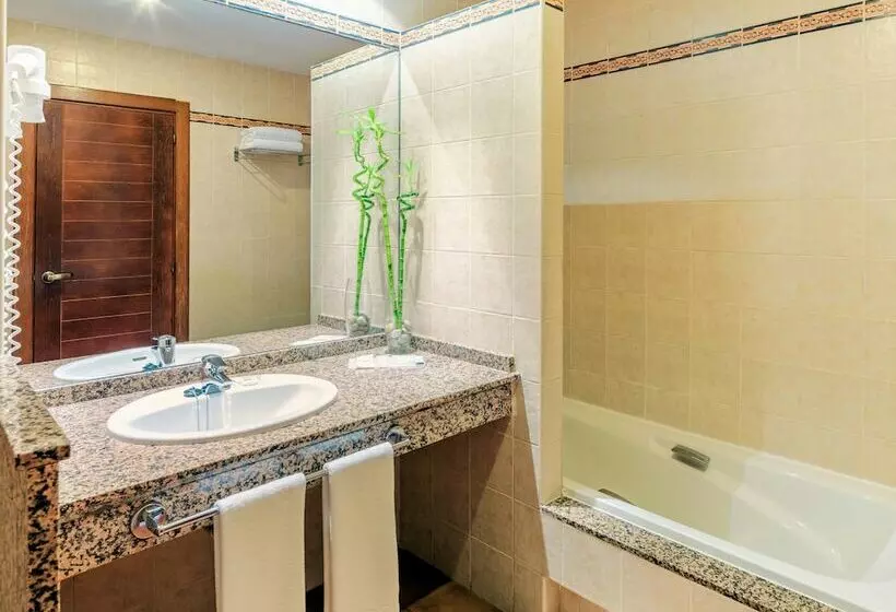 اتاق لوکس با چشم‌انداز دریا, Occidental Jandia Royal Level - Adults Only