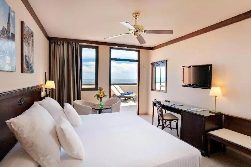 Deluxe Suite Sea View, Occidental Jandia Royal Level - Adults Only