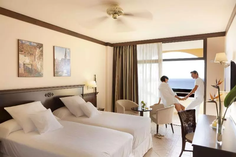 اتاق لوکس با چشم‌انداز دریا, Occidental Jandia Royal Level - Adults Only