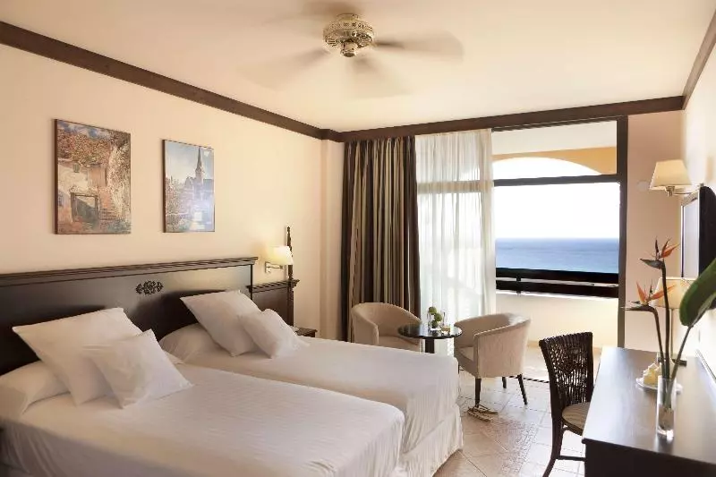 اتاق لوکس با چشم‌انداز دریا, Occidental Jandia Royal Level - Adults Only