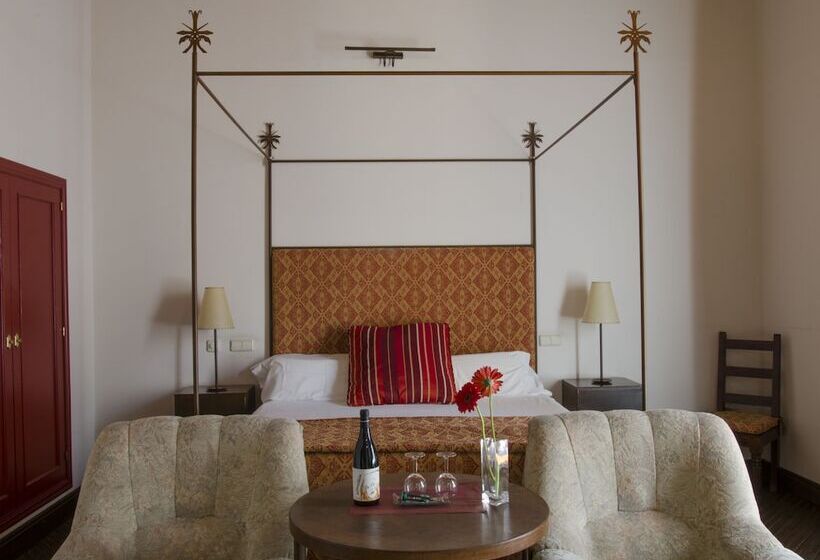 Habitación Familiar, Palacio Rejadorada