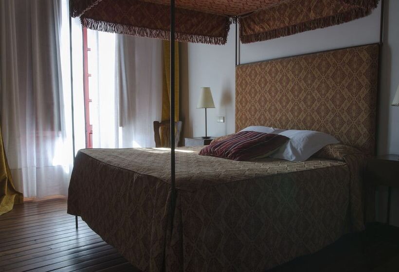 ファミリールーム, Palacio Rejadorada