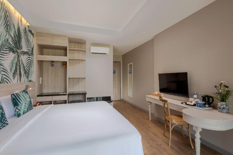 Standard Studio Pool View