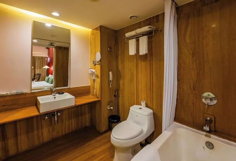 キングサイズベッドのデラックスルーム, O Hotel Goa, Candolim Beach