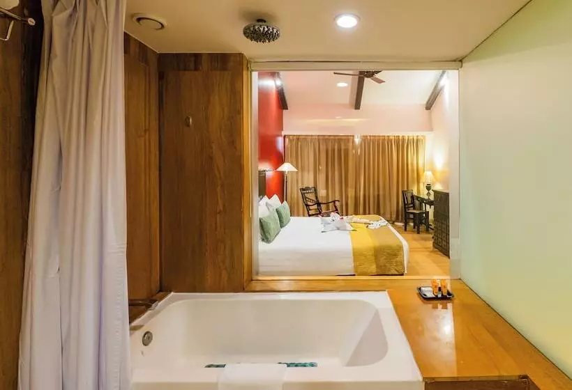 キングサイズベッドのデラックスルーム, O Hotel Goa, Candolim Beach