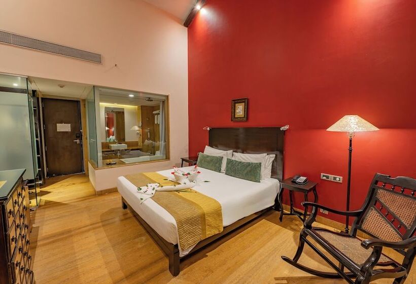 带大床的豪华间, O Hotel Goa, Candolim Beach