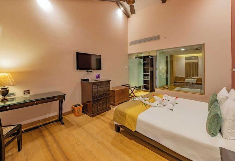 带大床的豪华间, O Hotel Goa, Candolim Beach