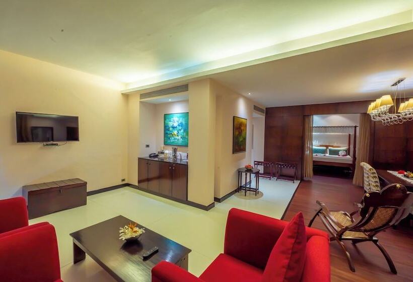 Президентский Люкс, O Hotel Goa, Candolim Beach