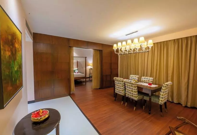 プレジデントスイートルーム, O Hotel Goa, Candolim Beach