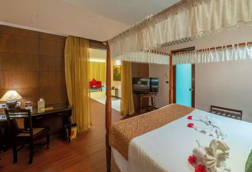 プレジデントスイートルーム, O Hotel Goa, Candolim Beach