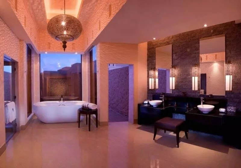 Villa 1 Makuuhuone, The Ritzcarlton Ras Al Khaimah, Al Wadi Desert